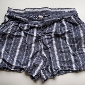 Terra & Sky Striped linen shorts size 1x